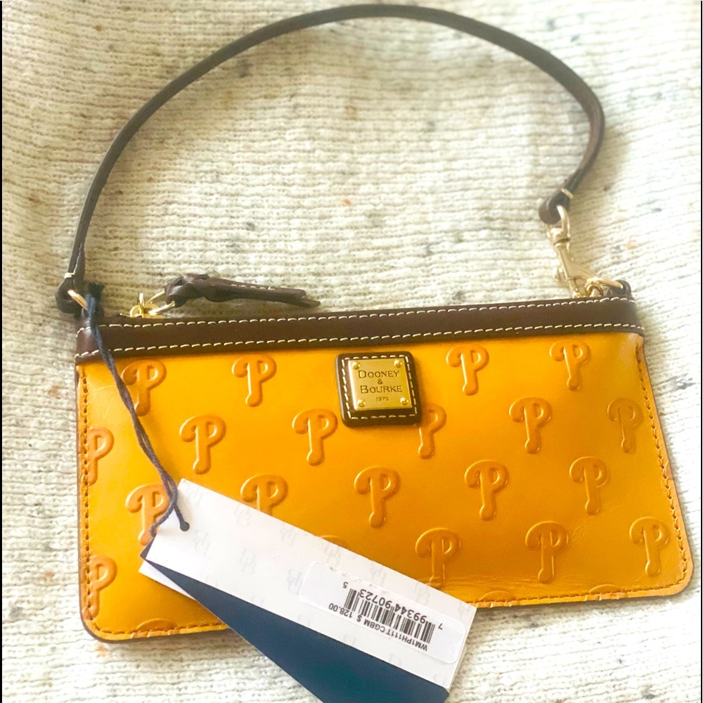BNWT Phillies Dooney and bourke wristlet